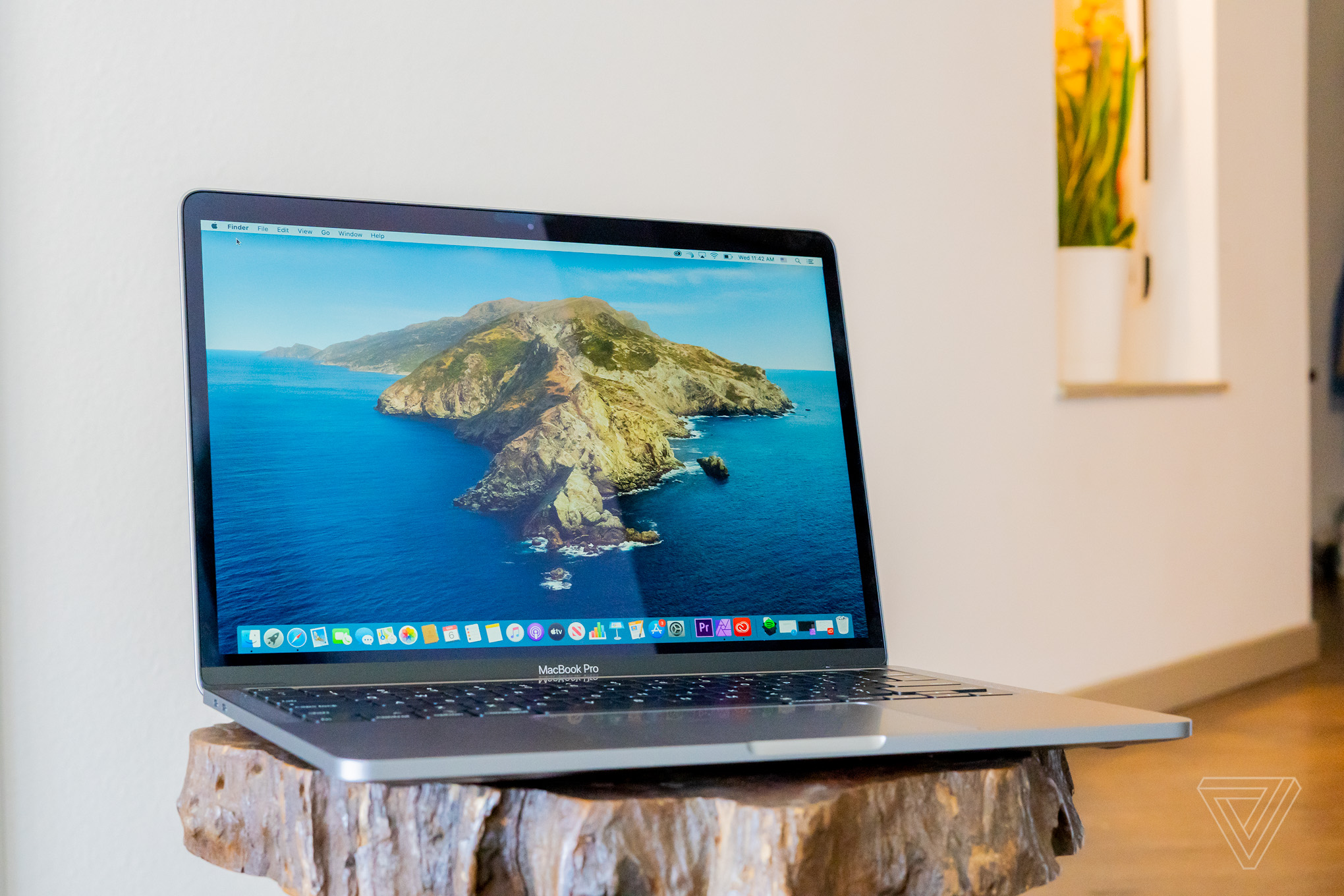 Đánh giá MacBook Pro 13-inch (2020): Trở lại đường đua nhờ đáp ứng tốt nhu cầu của người dùng